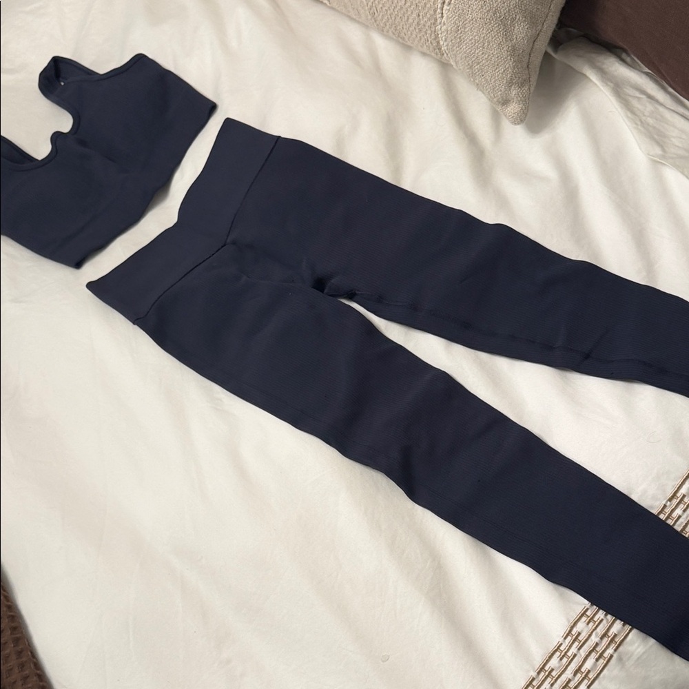 High-Waist Navy Ribbed Leggings - Women's Active Pants